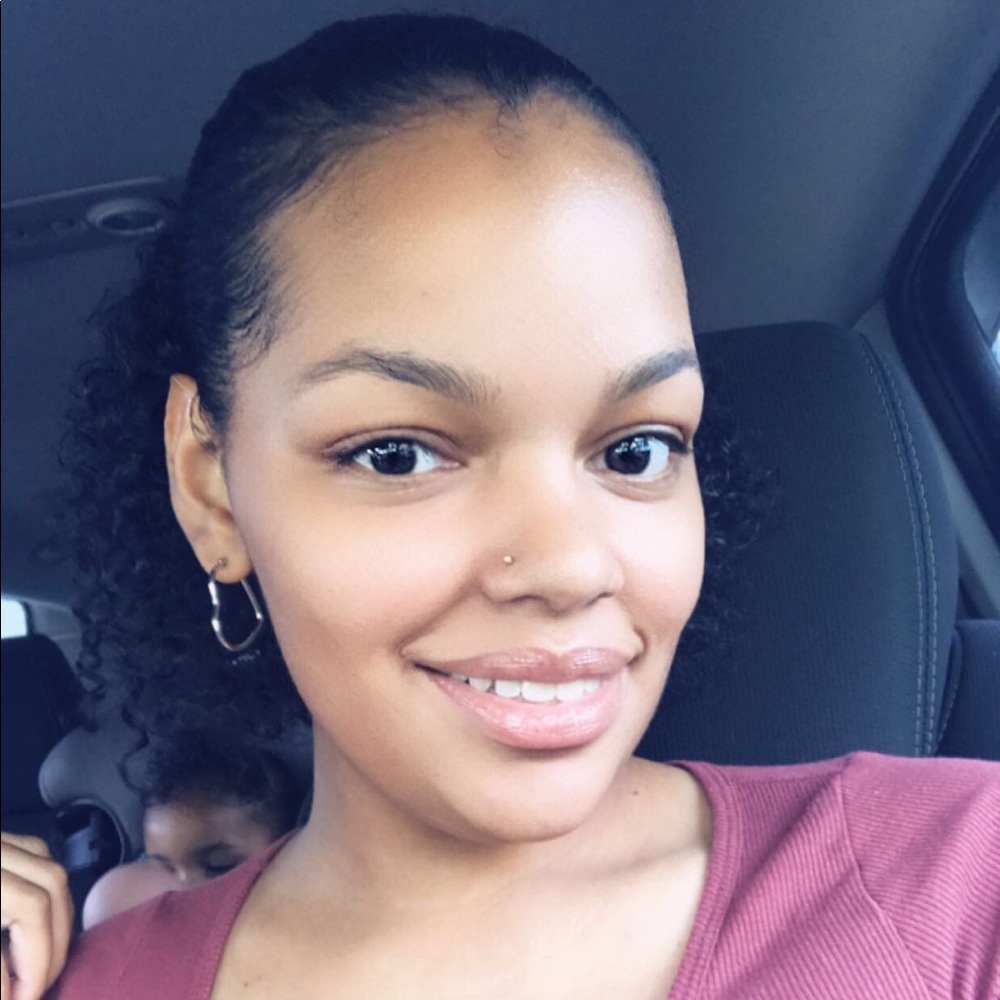 Meet your Posher, Nesha